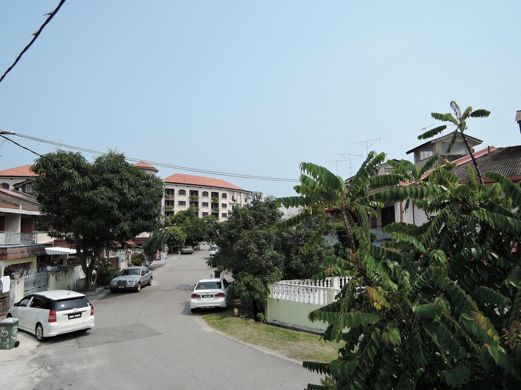 The Pillohouzzze Hotell Malacca Exteriör bild