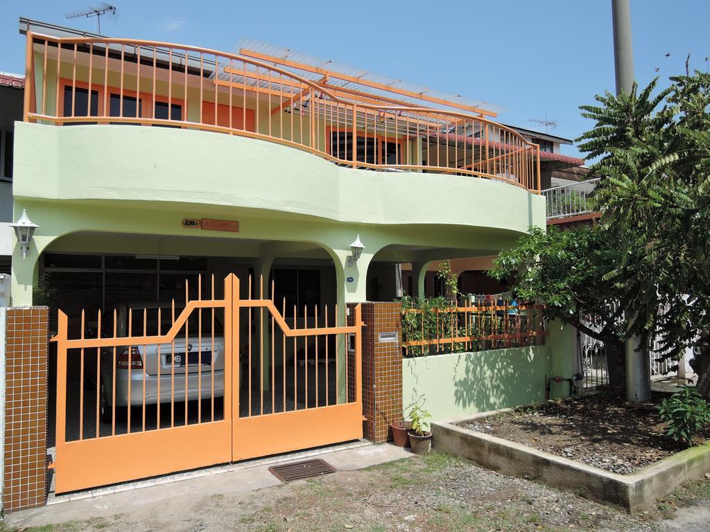 The Pillohouzzze Hotell Malacca Exteriör bild